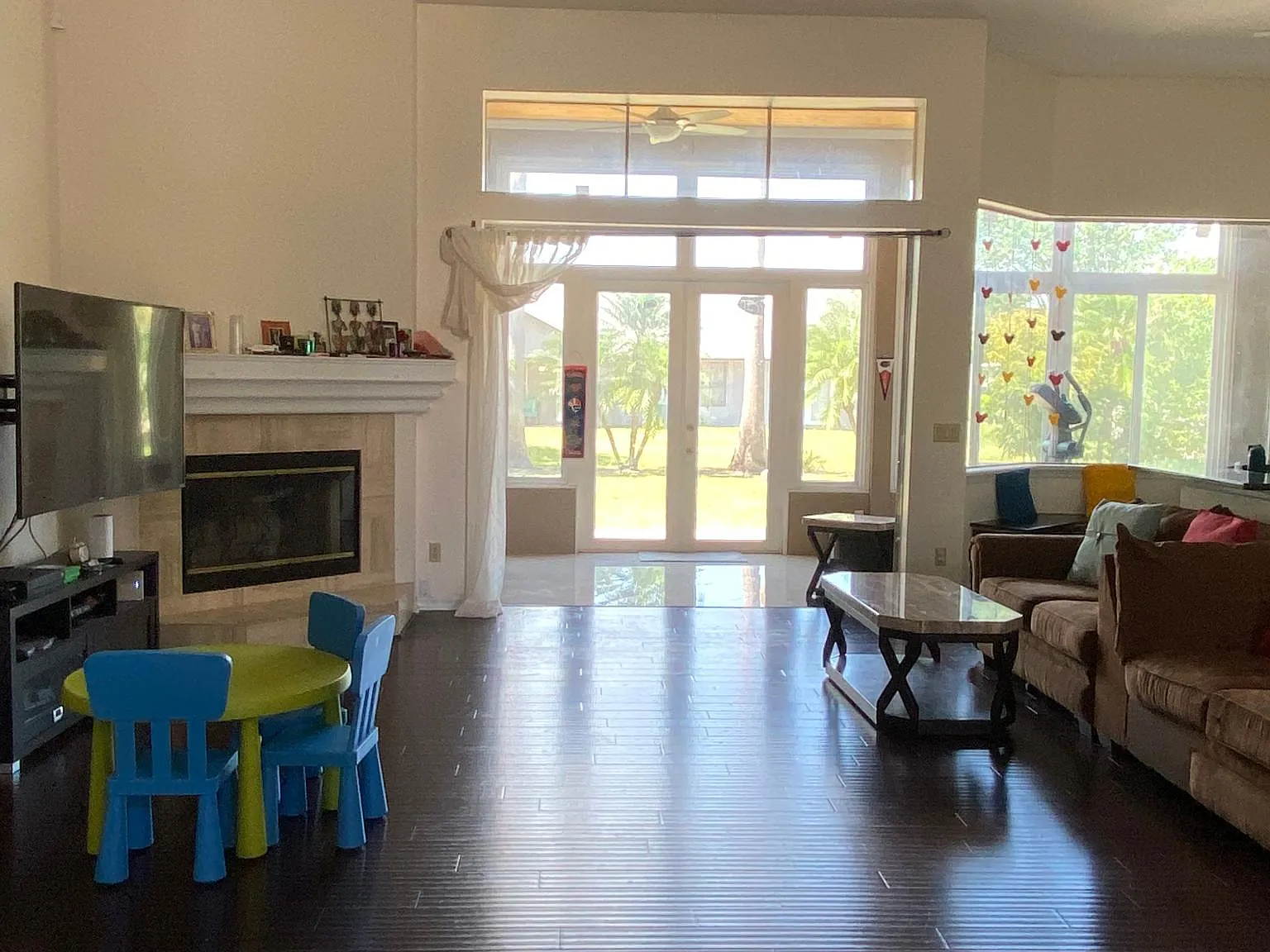 4 bed, 2550 sqft, $2,995 — Photo 3