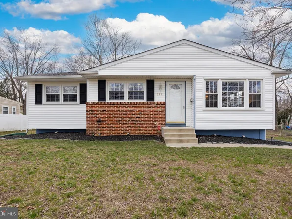 388 Wedgewood Dr, Turnersville, NJ 08012