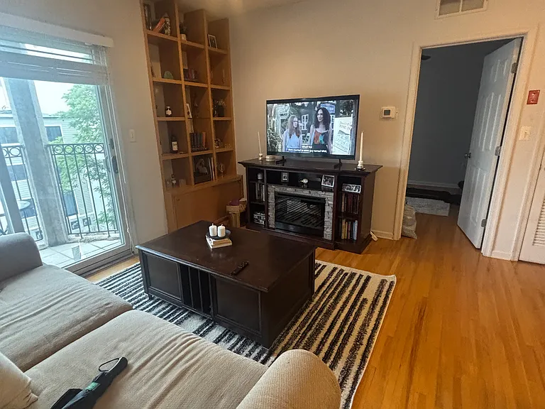 531 Jefferson St #9 — Photo 3
