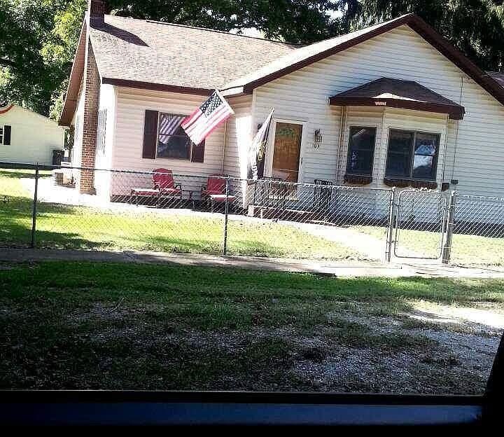 103 S Howard Ave, Brocton, IL 61917 Zillow