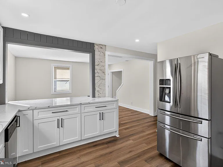 3303 Fairview Rd — Photo 5