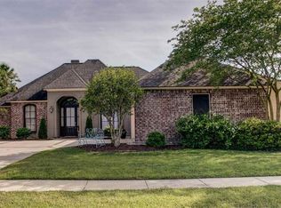 18273 Lake Harbor Ln, Prairieville, LA 70769