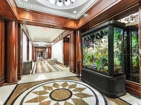 160 Central Park South image 6 of 6