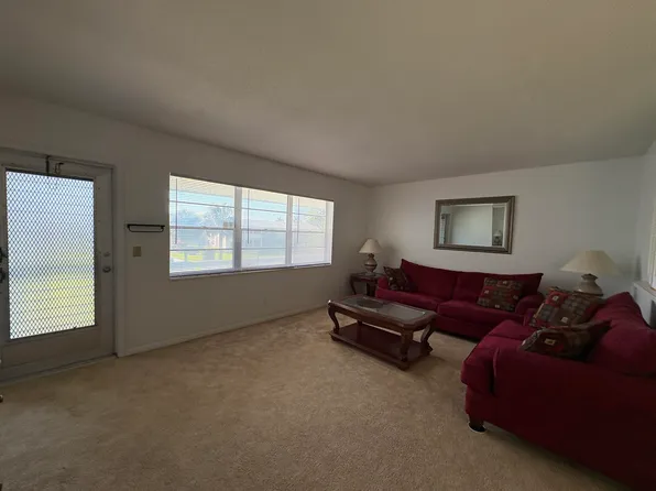 44 Waltham E #B, West Palm Beach, FL 33417