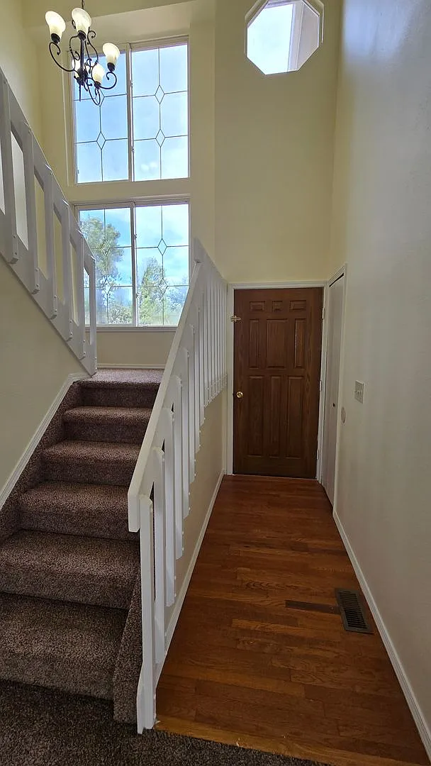 3855 Blazingwood Way - Woodland Hills - 4 Bed / 3 1/2 Bath / 2 Car Garage — Photo 2
