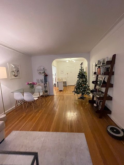 1st image of 305 W 52nd St APT 6D
