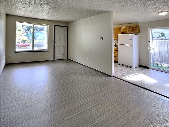 3rd image of 5814 E Swan Creek Dr