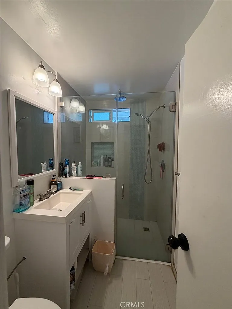 6 bed, 2148 sqft, $6,800 — Photo 3