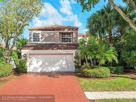 3rd image of 22554 Esplanada Dr