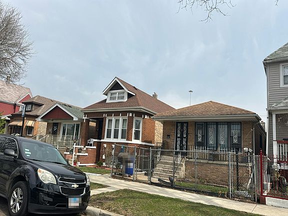 2nd image of 6741 S Bell Ave