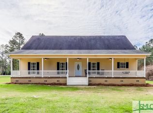 935 Twin Forks Rd, Pembroke, GA 31321