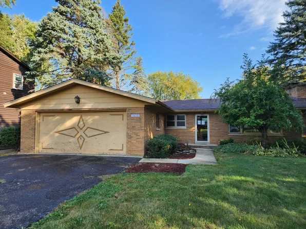 3210 Vista Ter, McHenry, IL 60050