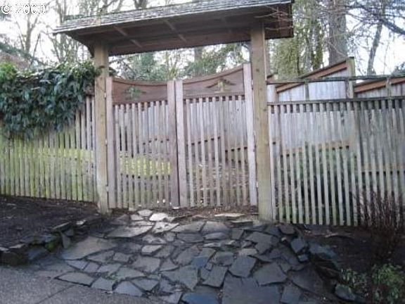 Fully fenced and manicured yard
