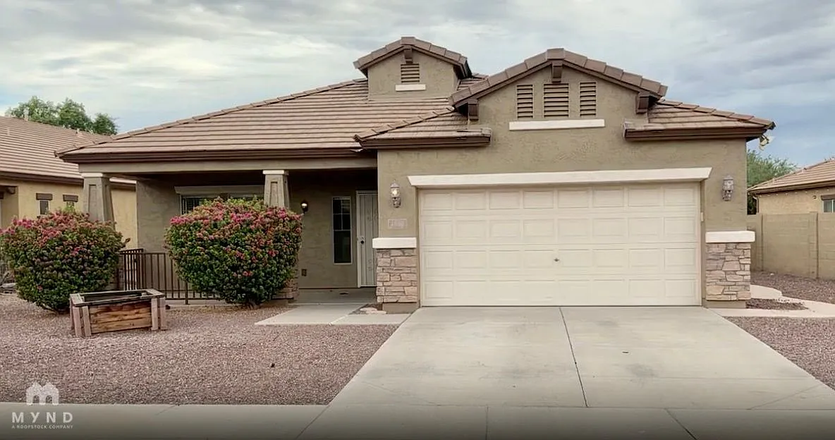 4 bed, 2.0 bath, 2055 sqft, $2,550 — Photo 1