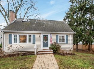 102 Corey St, West Roxbury, MA 02132