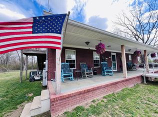 690 Monument Rd, Summertown, TN 38483