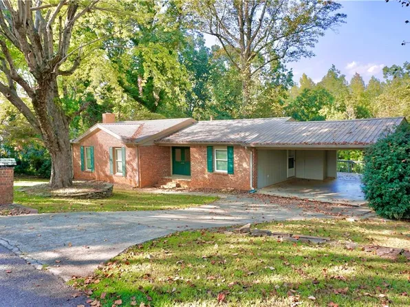 2260 Skyline Dr, Gainesville, GA 30501