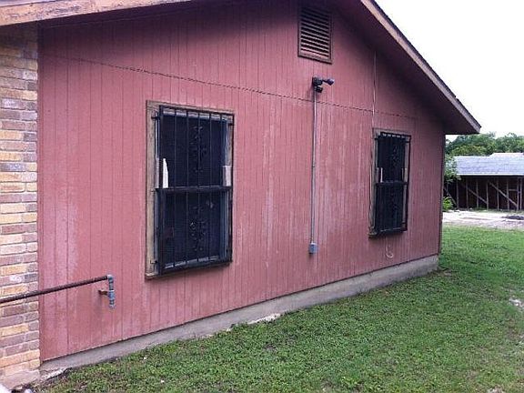 3rd image of 110 Cosgrove St