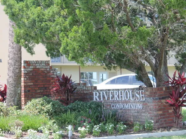 719 S Beach St APT 304, Daytona Beach, FL 32114