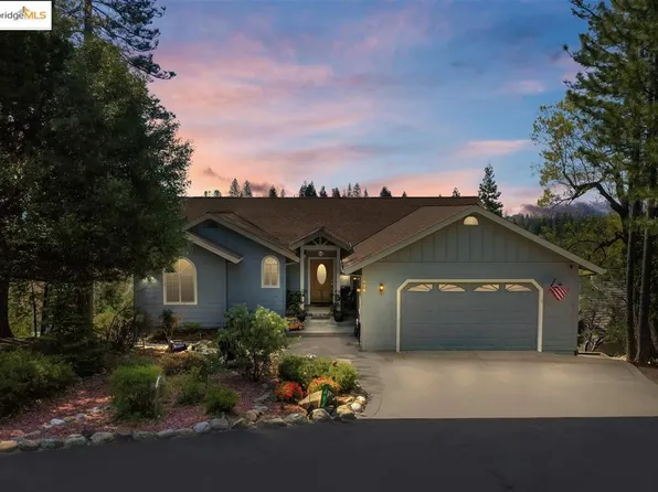 494 Larkspur Ct, Murphys, CA 95247