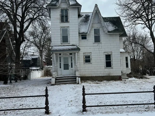 405 1st Ave SE, Watertown, SD 57201