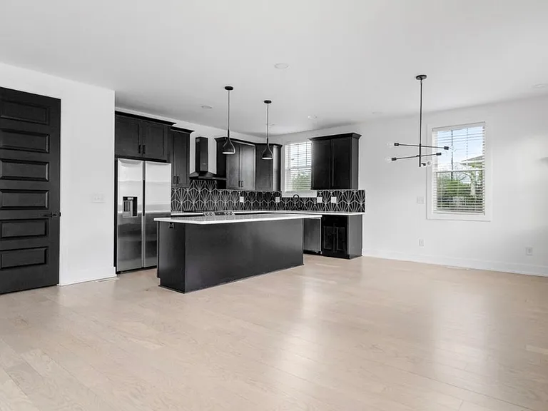 338 Ewing Dr #A — Photo 6