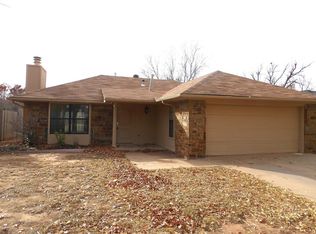 800 Branchwood Dr, Norman, OK 73072