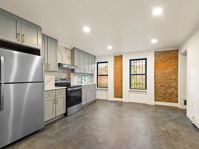 759 Jefferson Ave #1 — Photo 4