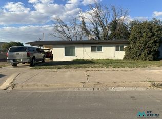 1506 W Howard St, Carlsbad, NM 88220