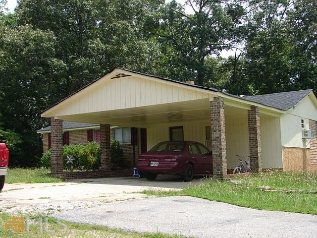 2nd image of 2040 Piney Grove Rd