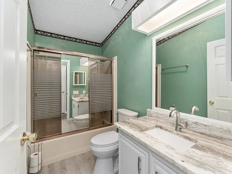 1401 W Schwartz Blvd — Photo 17