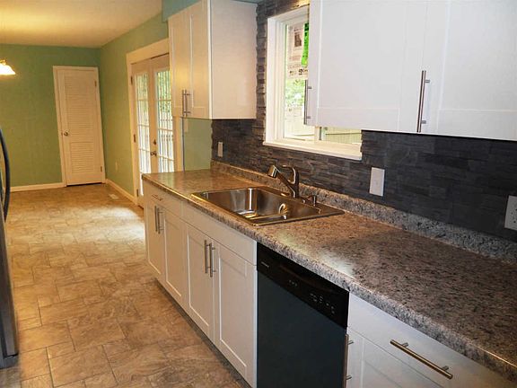 5th image of 110 New Jersey St