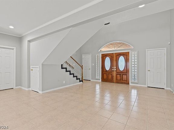 5th image of 3840 McLeod Dr