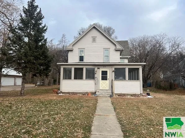 23 W Dartmouth St, Vermillion, SD 57069
