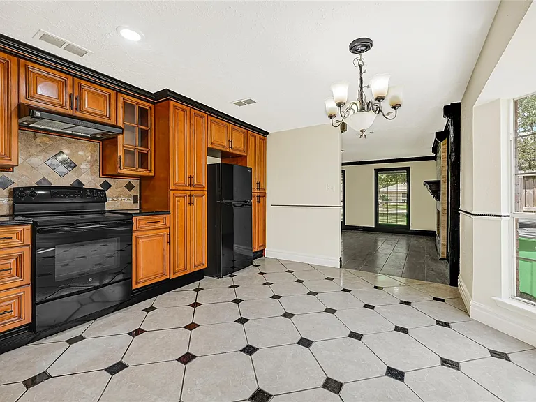 4806 Hickorygate Dr — Photo 7