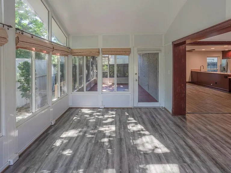 1924 Seton Dr — Photo 14
