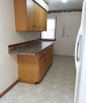 4th image of 3304 Holiday Dr