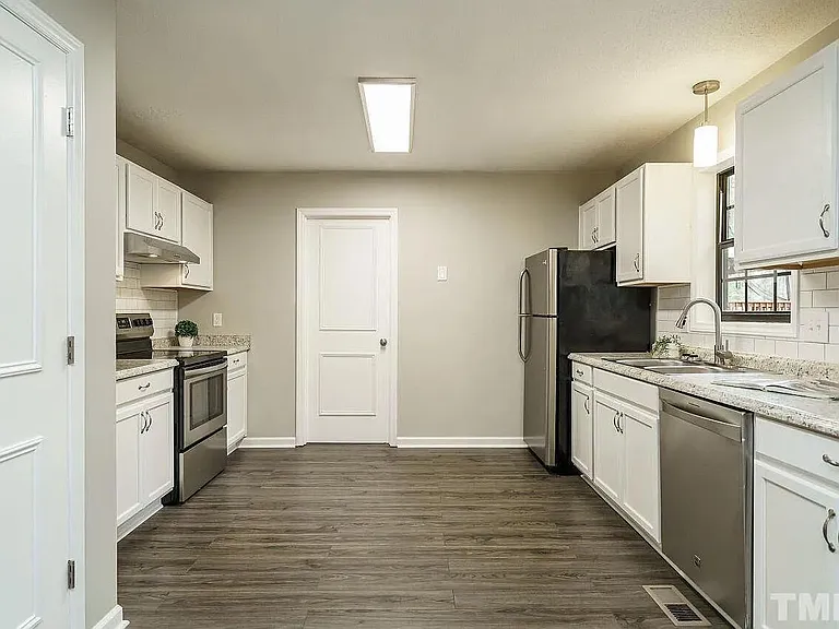 1219 Fernridge Dr — Photo 13