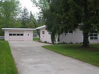 2nd image of 1073 Bryce Ave