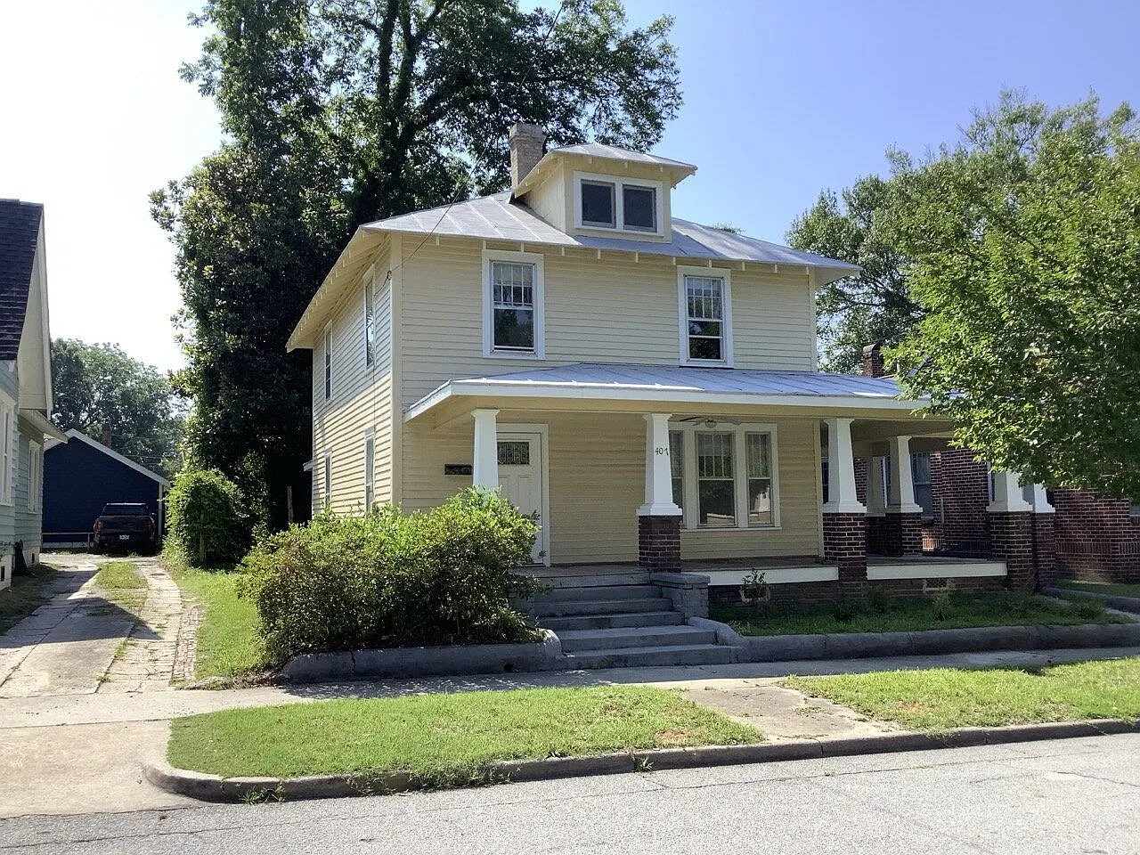 3 bed, 1.0 bath, 1440 sqft, $1,425 — Photo 2
