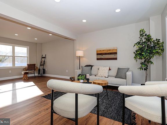 5th image of 1500 Rosedale Ave