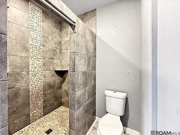 4th image of 524 Avenue F