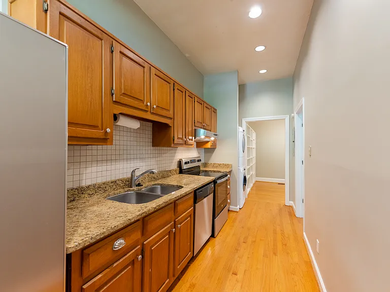 791 Myrtle St NE — Photo 10