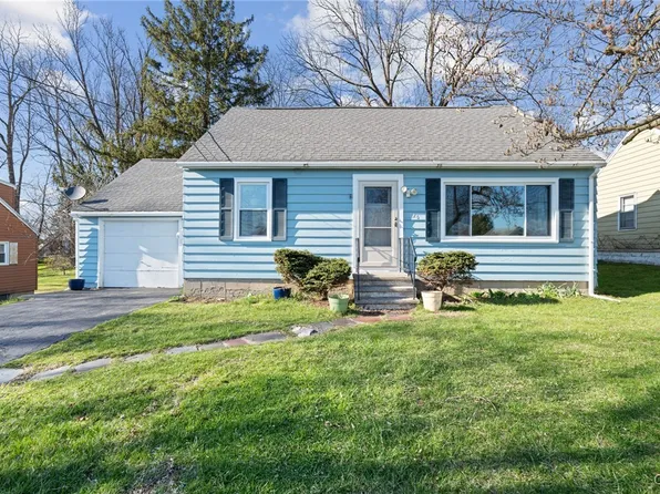 126 W Dauenhauer St, East Syracuse, NY 13057