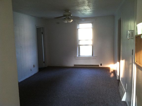 720A living room