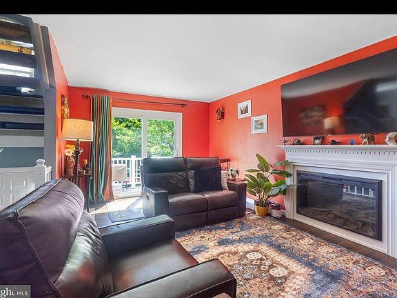 4th image of 10230 Faire Commons Ct