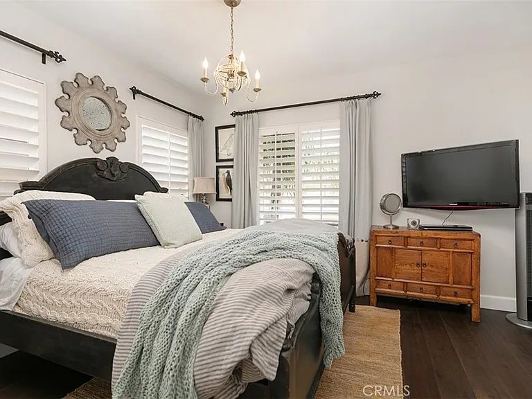 27 Via Monarca St — Photo 40