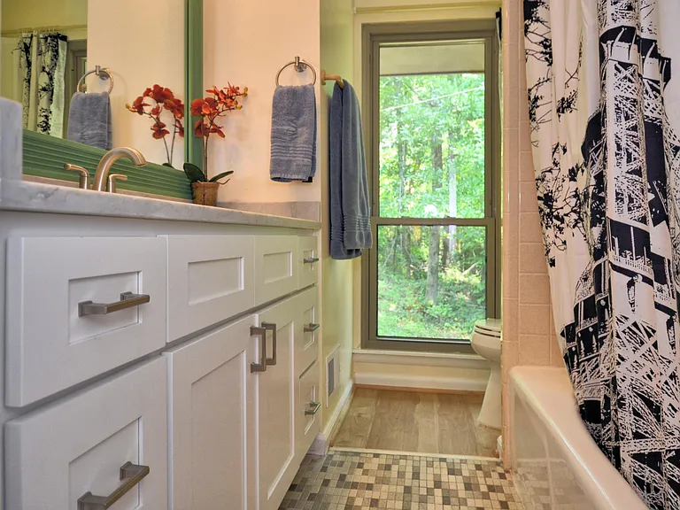 2268 Pine Ln — Photo 22