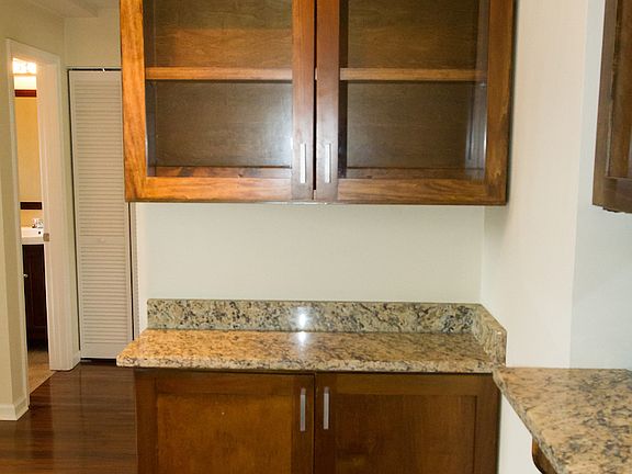 4th image of 32 Peachtree Ave NE #11238609
