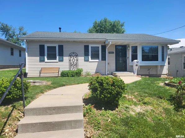 1225 S 18th St, Quincy, IL 62301